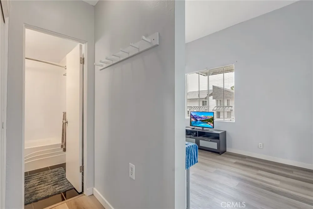 6863 Mulberry Garden Grove, CA 92845