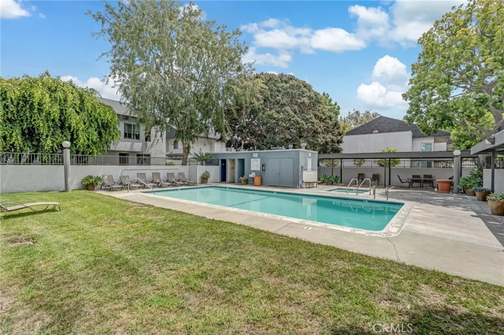 6863 Mulberry Garden Grove, CA 92845