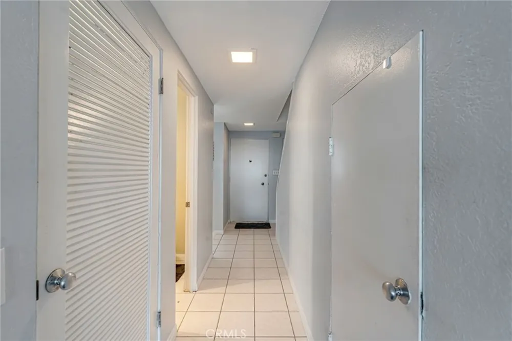 6863 Mulberry Garden Grove, CA 92845