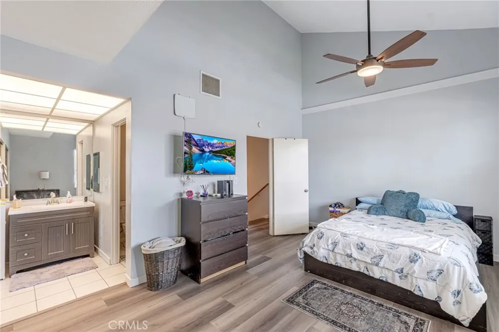 6863 Mulberry Garden Grove, CA 92845
