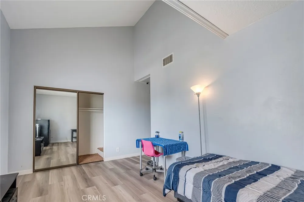 6863 Mulberry Garden Grove, CA 92845
