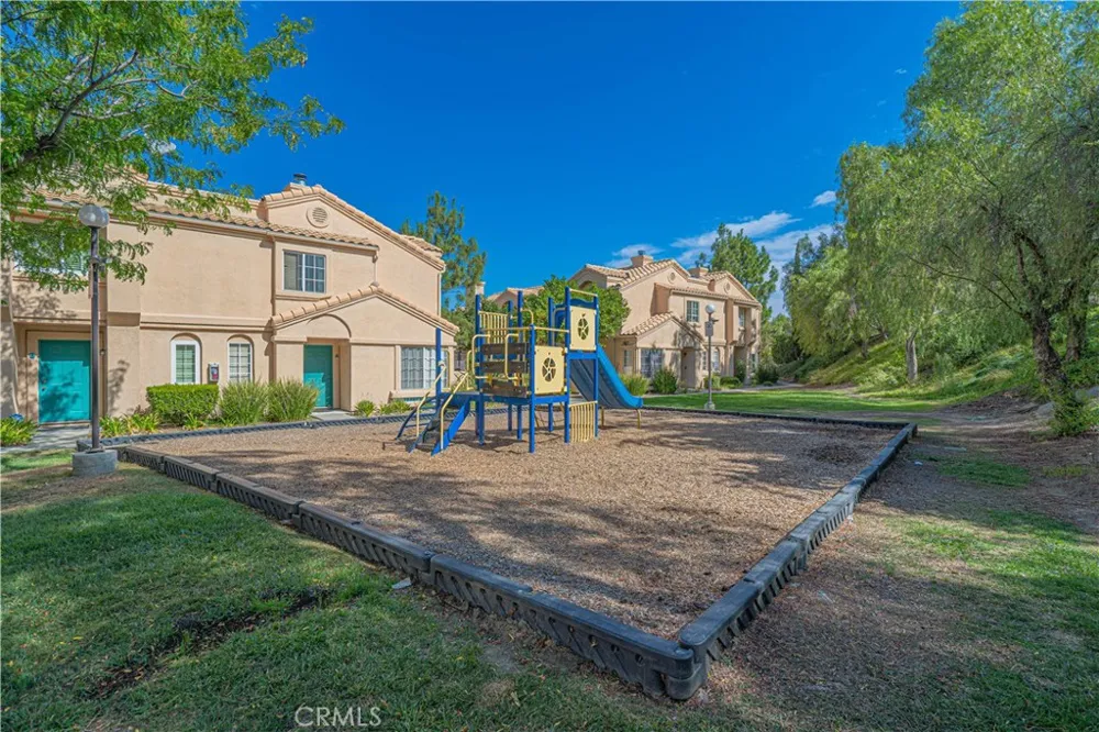 18834 Vista Del Canon #E Newhall, CA 91321