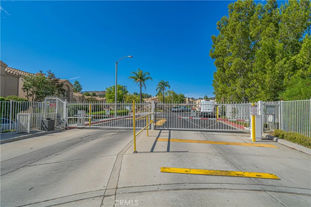 18834 Vista Del Canon #E Newhall, CA 91321
