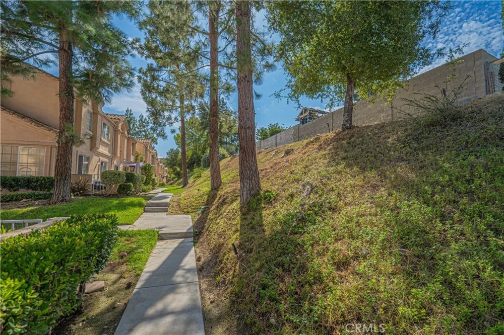 18834 Vista Del Canon #E Newhall, CA 91321