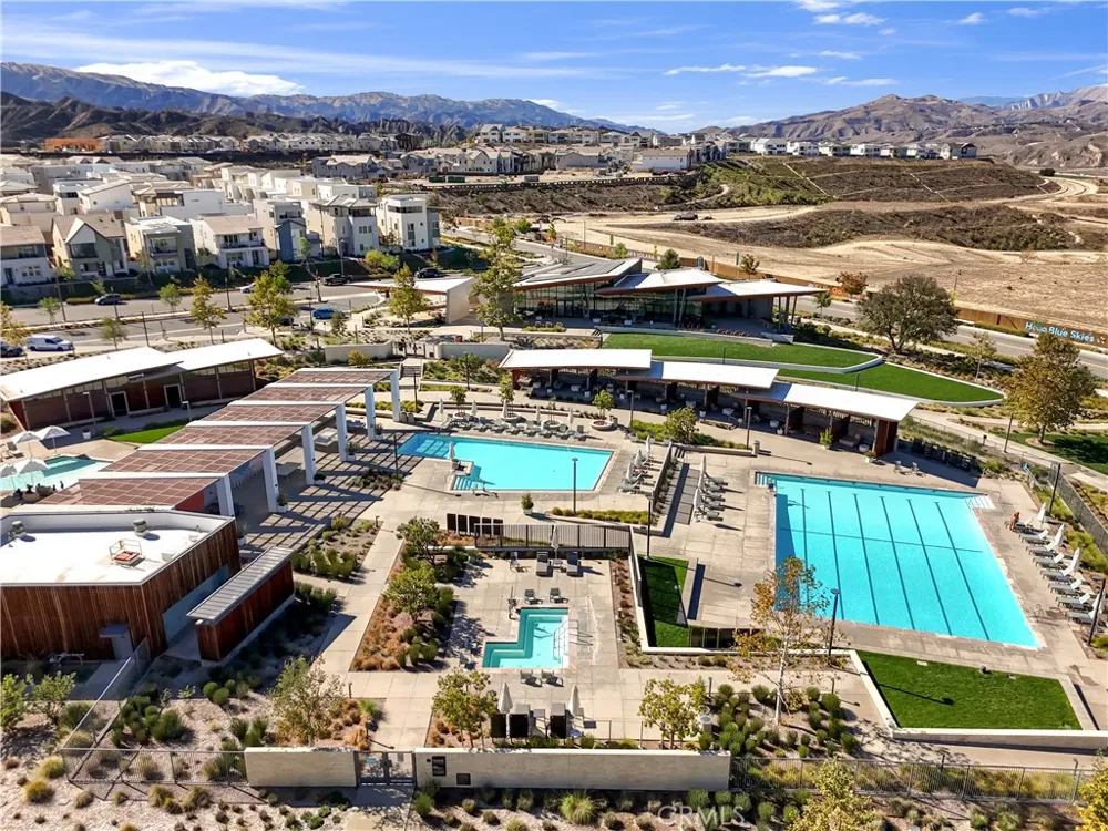 27582 Manzanita Way Valencia, CA 91381