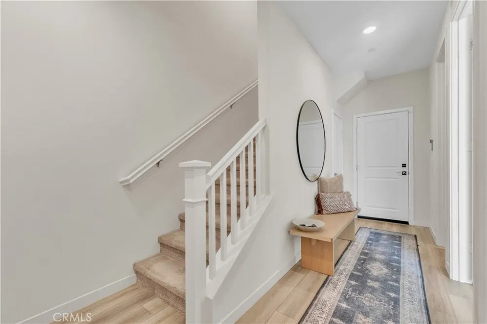 27582 Manzanita Way Valencia, CA 91381