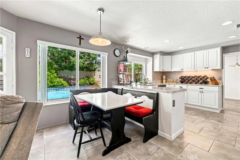 40060 Castana Palmdale, CA 93551