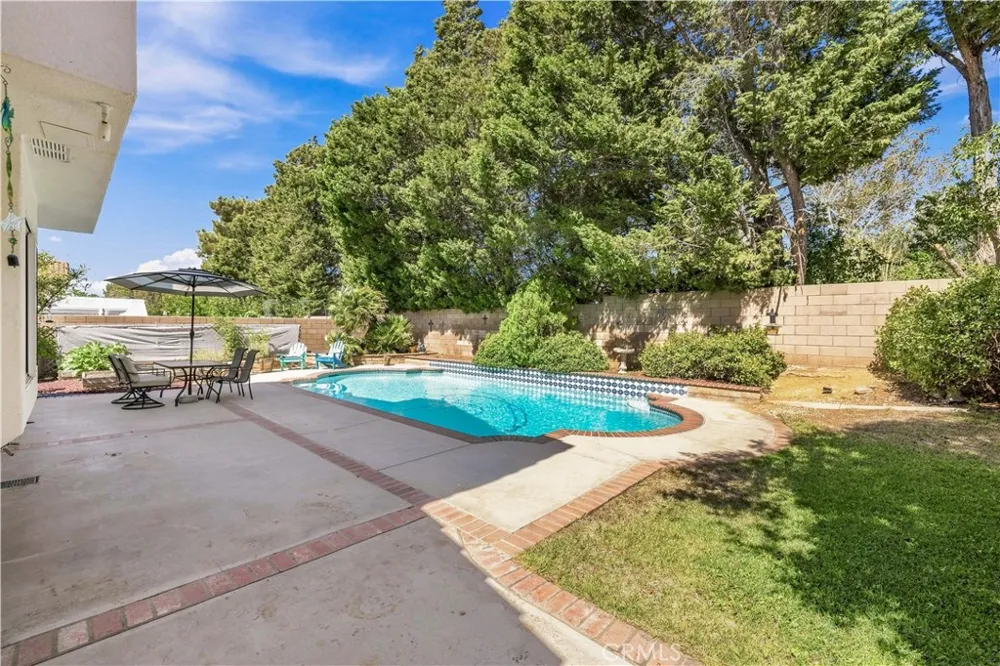 40060 Castana Palmdale, CA 93551
