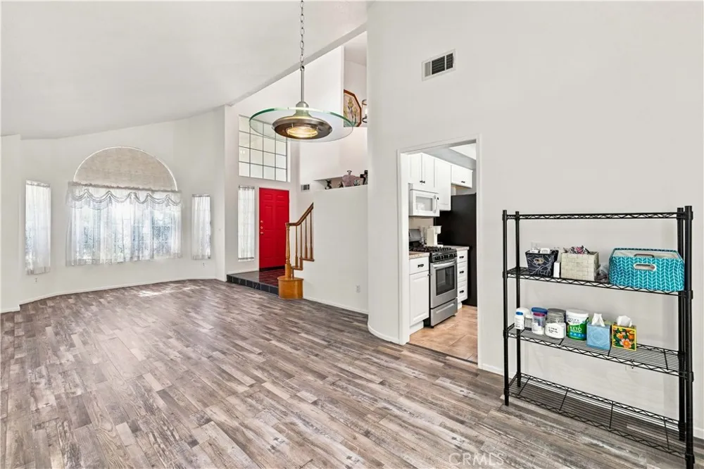 40060 Castana Palmdale, CA 93551