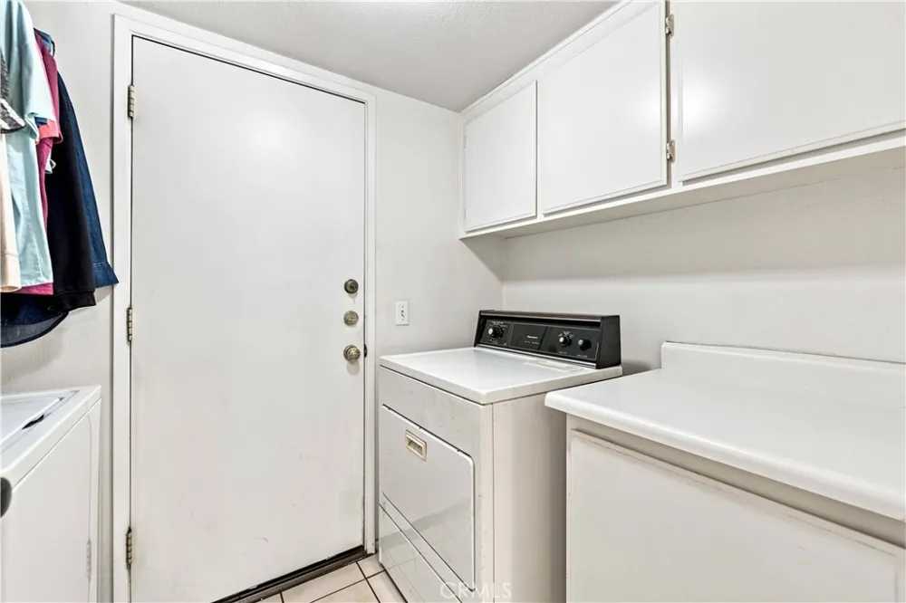 40060 Castana Palmdale, CA 93551