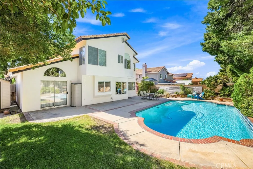 40060 Castana Palmdale, CA 93551