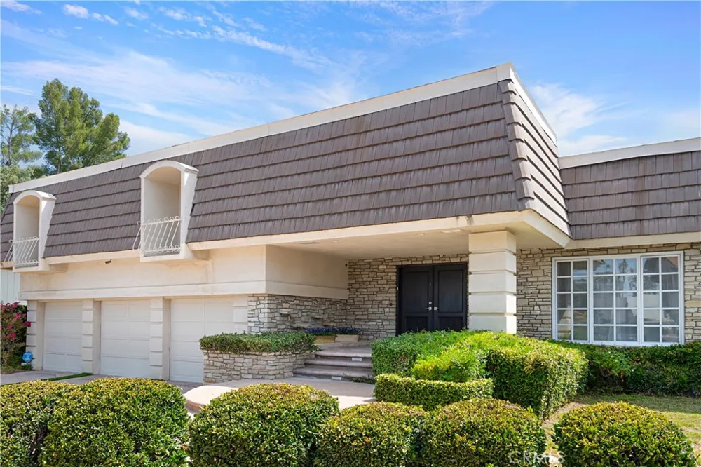 23900 Berdon Street Woodland Hills, CA 91367