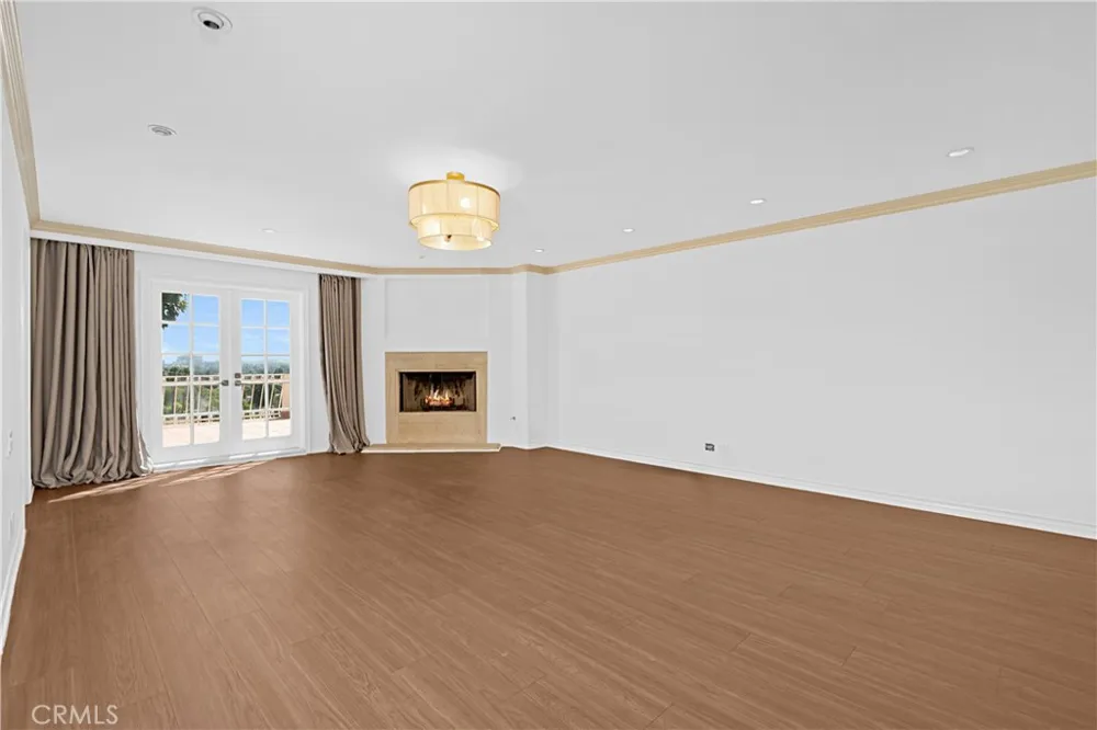 23900 Berdon Street Woodland Hills, CA 91367
