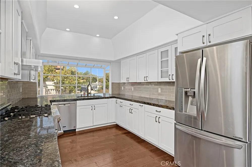 23900 Berdon Street Woodland Hills, CA 91367