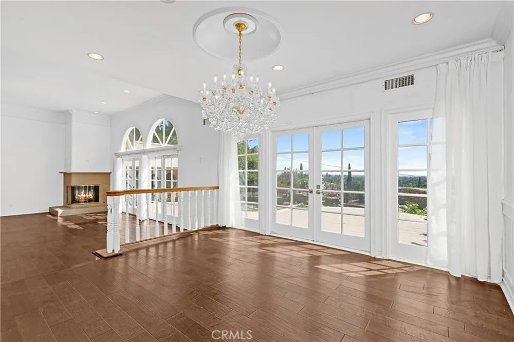 23900 Berdon Street Woodland Hills, CA 91367