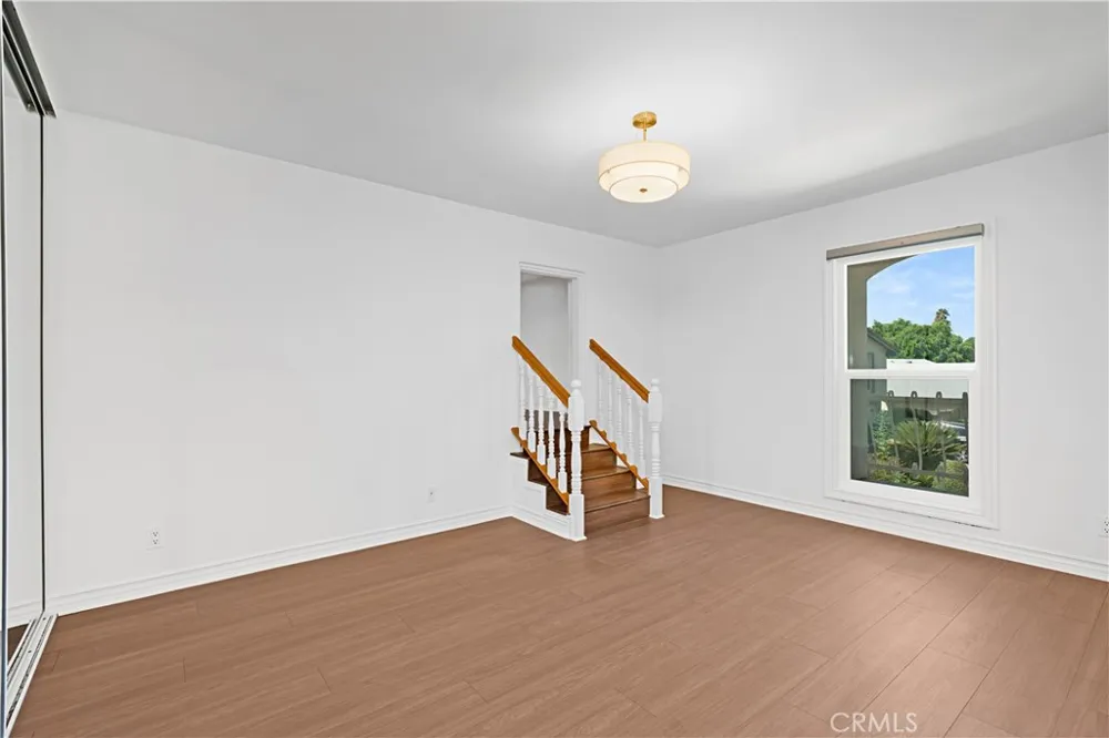 23900 Berdon Street Woodland Hills, CA 91367
