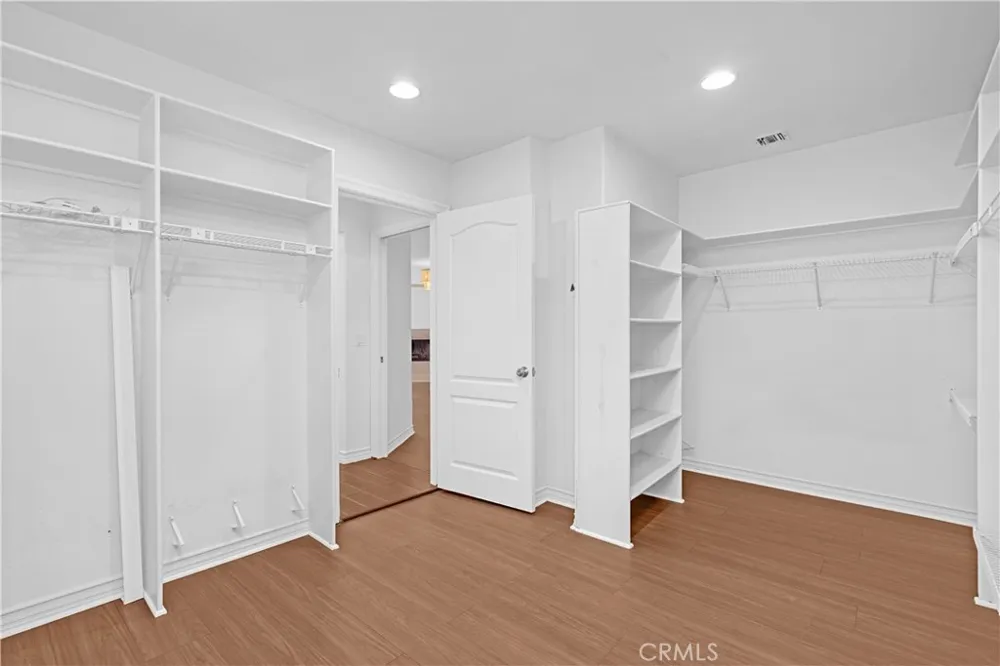 23900 Berdon Street Woodland Hills, CA 91367