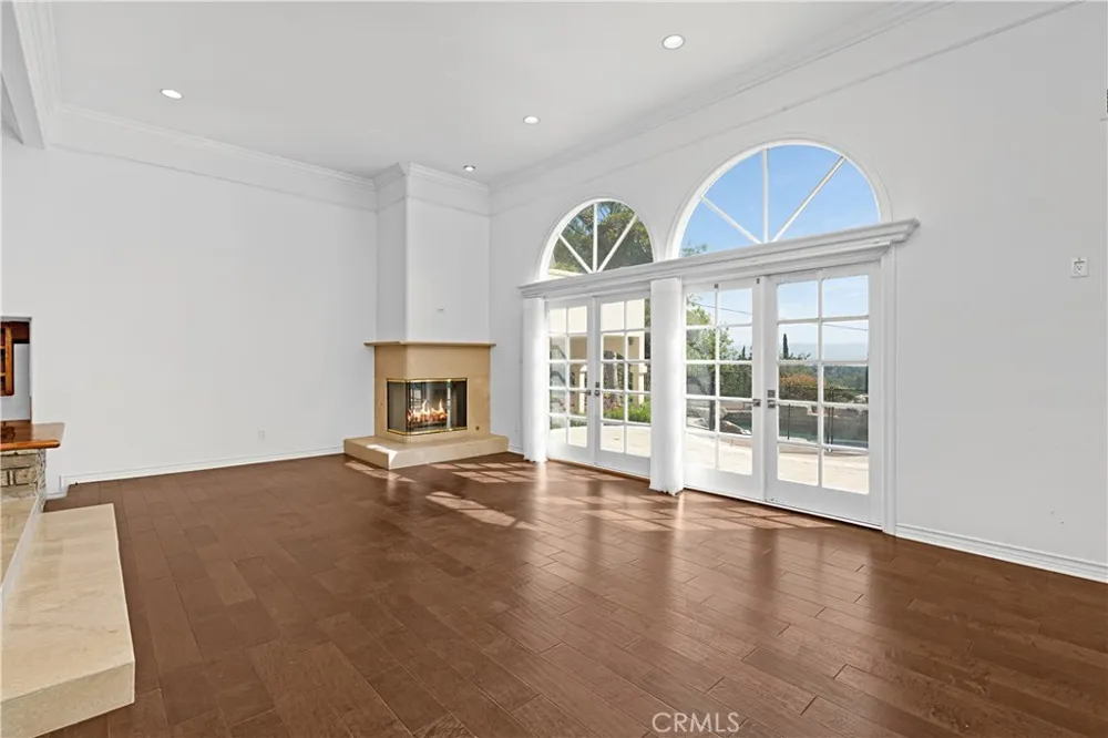 23900 Berdon Street Woodland Hills, CA 91367