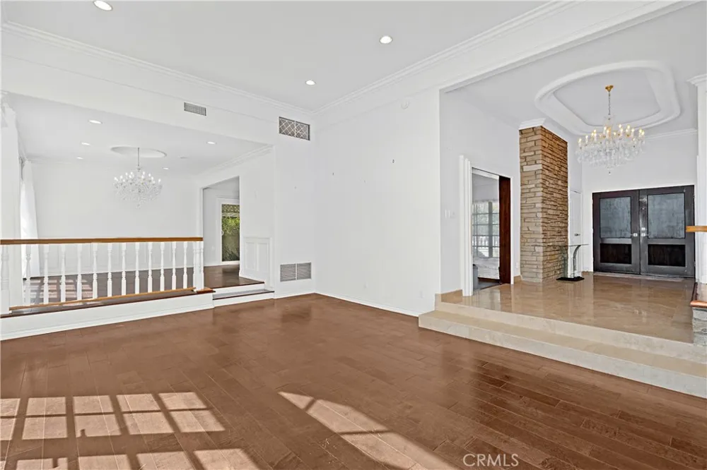 23900 Berdon Street Woodland Hills, CA 91367