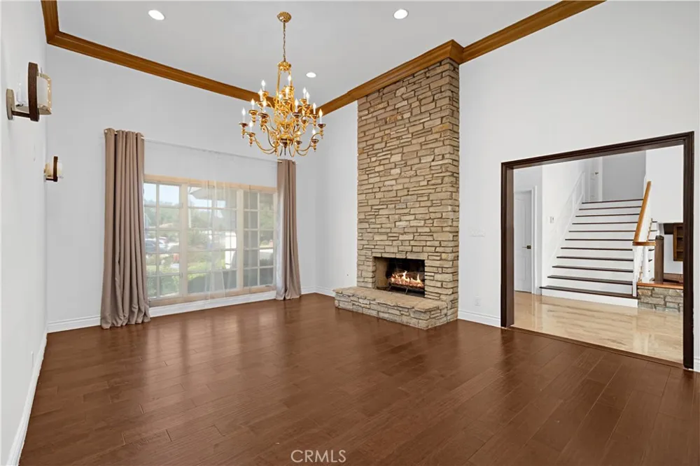 23900 Berdon Street Woodland Hills, CA 91367