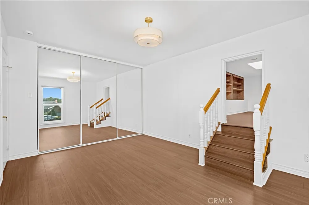 23900 Berdon Street Woodland Hills, CA 91367