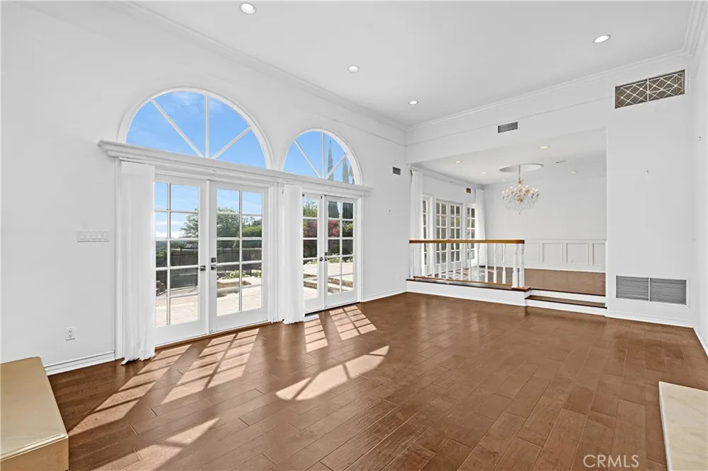 23900 Berdon Street Woodland Hills, CA 91367
