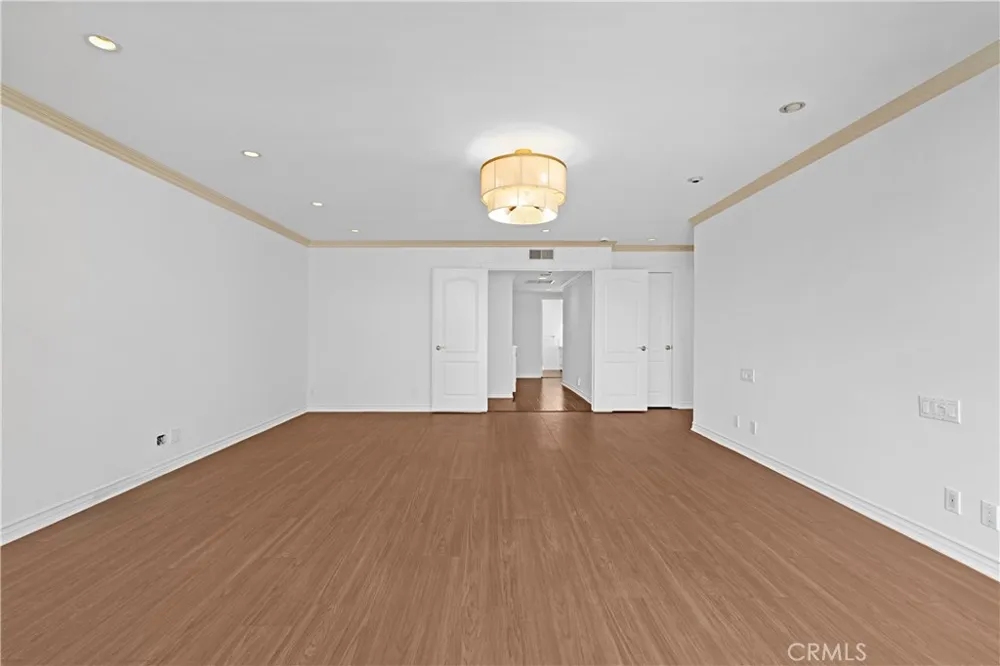 23900 Berdon Street Woodland Hills, CA 91367