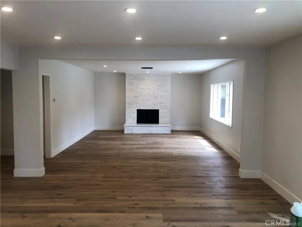 23142 Dolorosa Woodland Hills, CA 91367