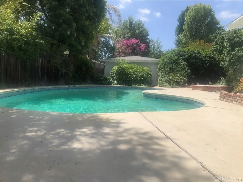 23142 Dolorosa Woodland Hills, CA 91367