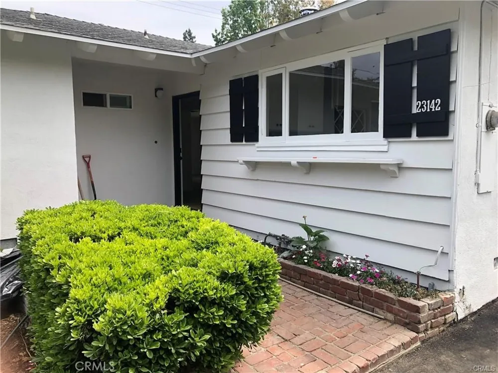 23142 Dolorosa Woodland Hills, CA 91367