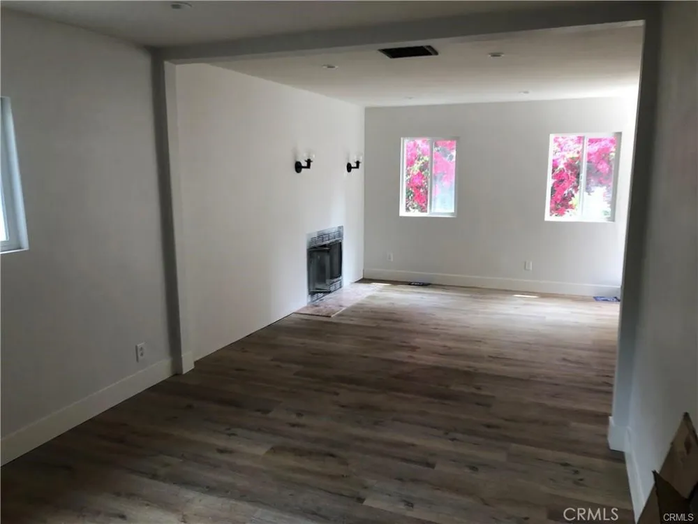 23142 Dolorosa Woodland Hills, CA 91367