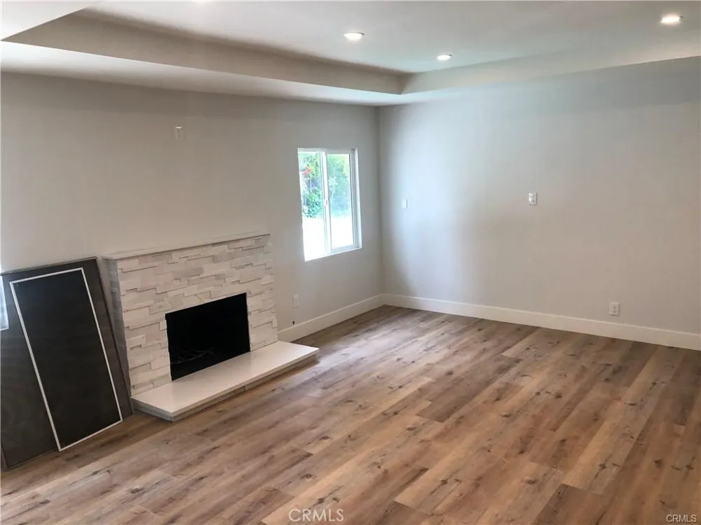 23142 Dolorosa Woodland Hills, CA 91367
