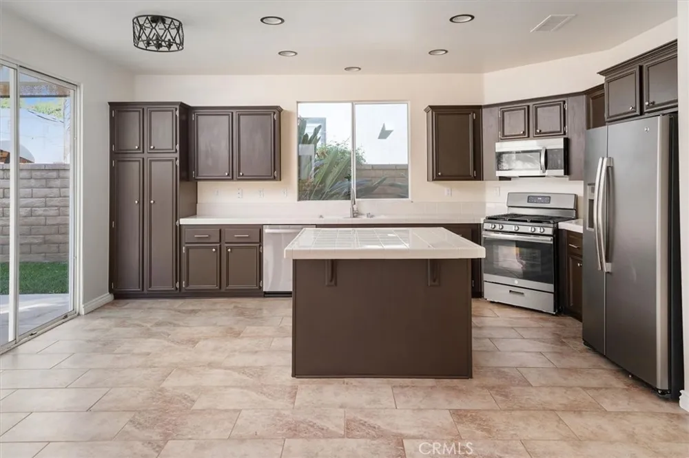 32029 Cypress Way Castaic, CA 91384