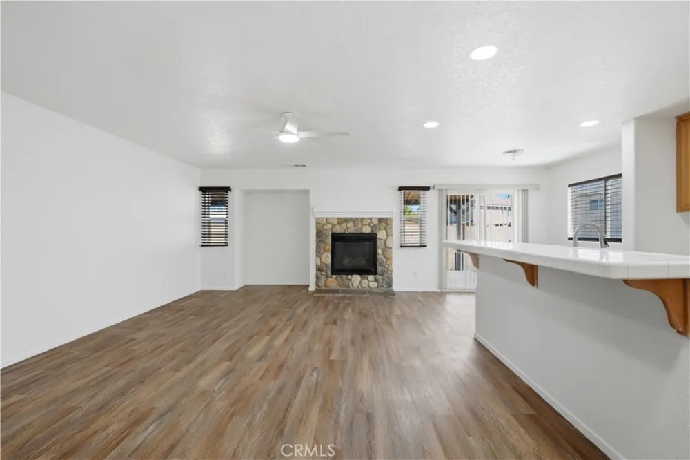 45443 Mays Court Lancaster, CA 93535