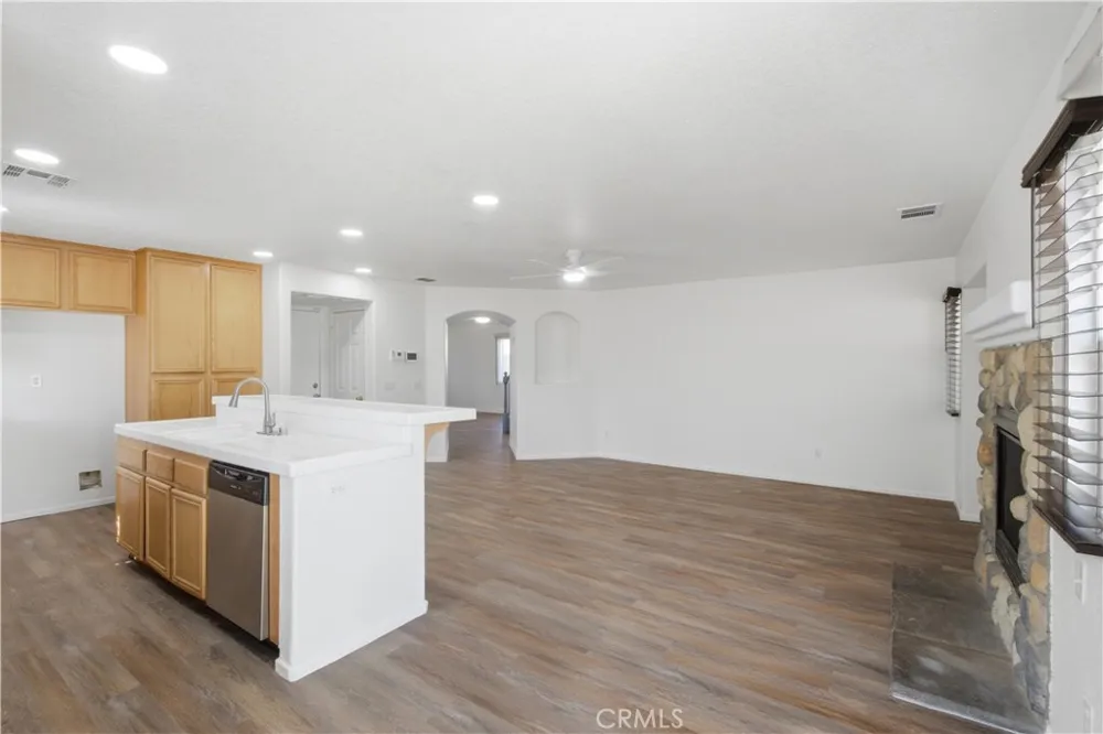 45443 Mays Court Lancaster, CA 93535