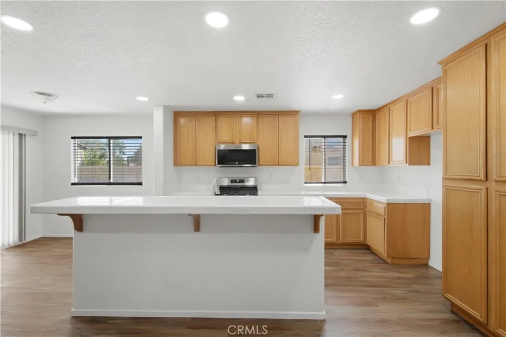 45443 Mays Court Lancaster, CA 93535