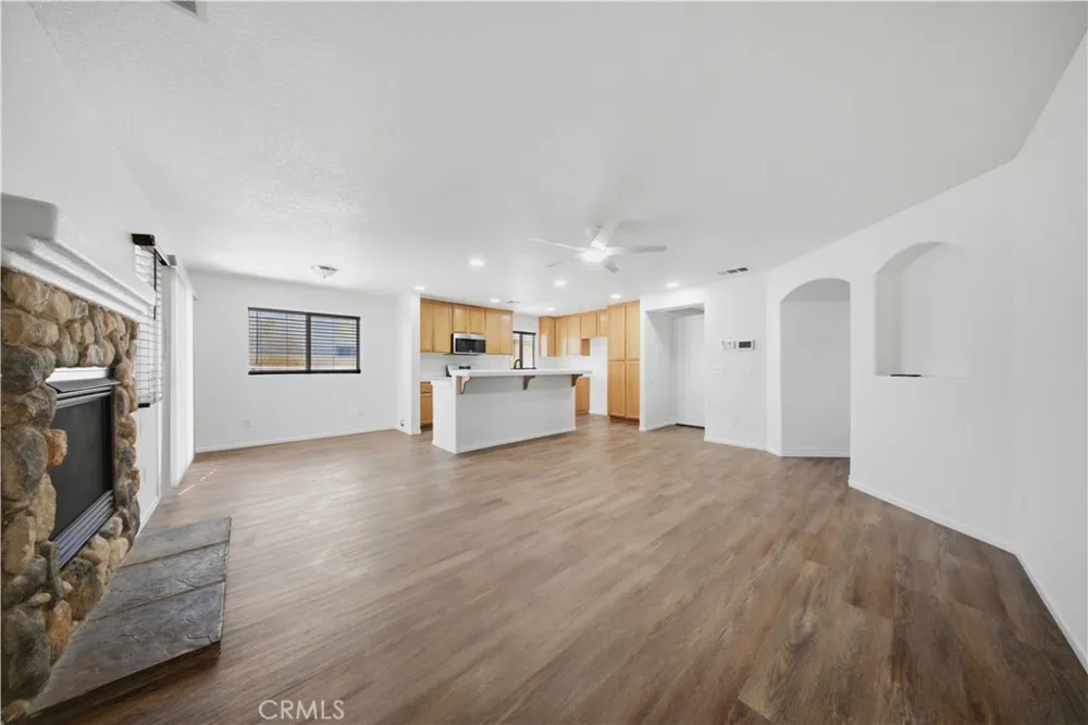 45443 Mays Court Lancaster, CA 93535