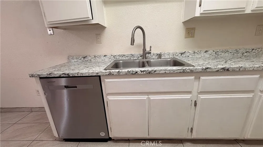 3217 Fortier #B Bakersfield, CA 93306