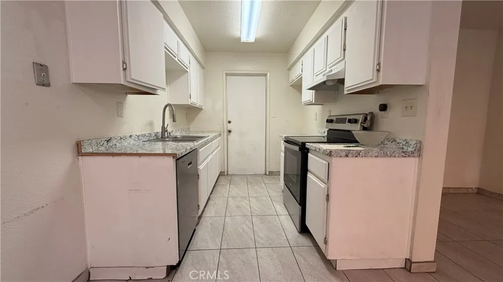 3217 Fortier #B Bakersfield, CA 93306