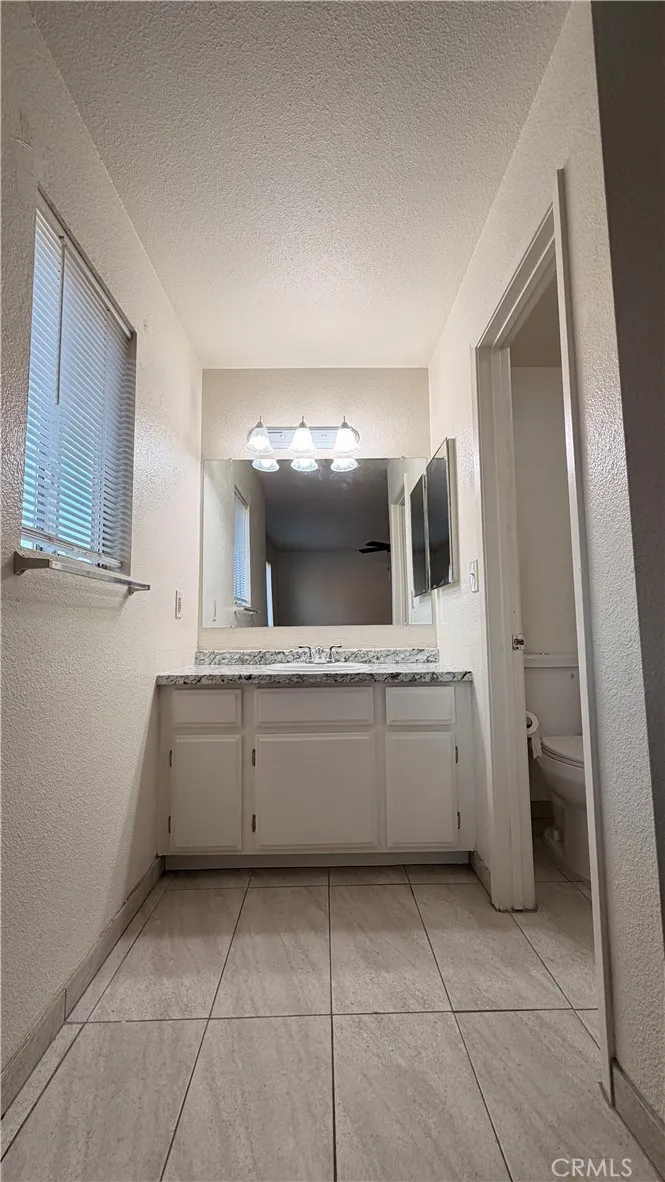 3217 Fortier #B Bakersfield, CA 93306