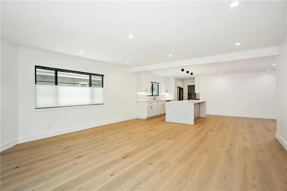 5743 Natick Ave Sherman Oaks, CA 91411