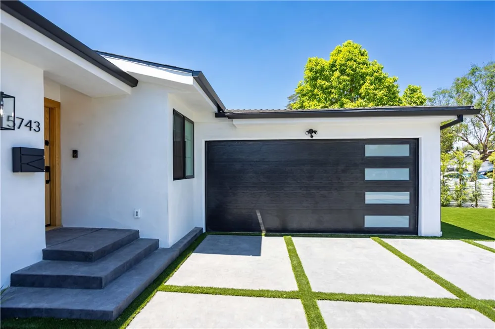 5743 Natick Ave Sherman Oaks, CA 91411