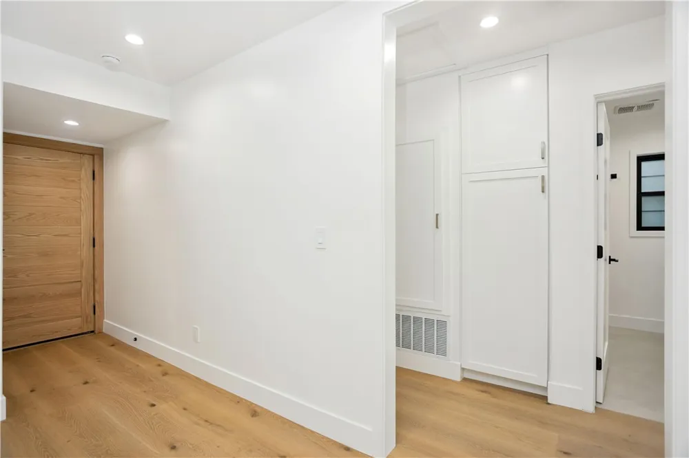 5743 Natick Ave Sherman Oaks, CA 91411