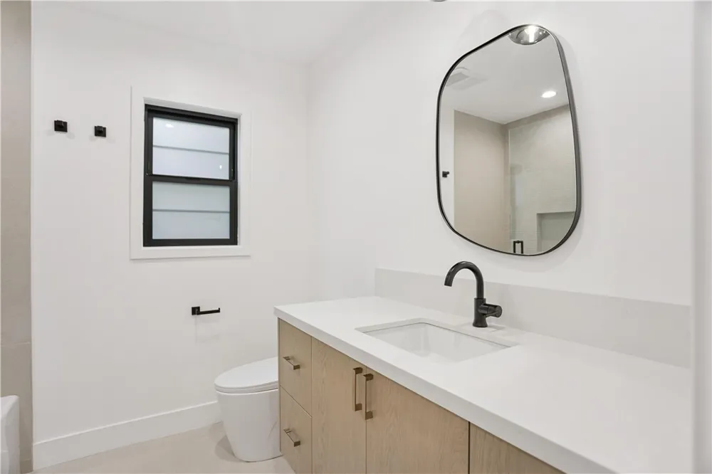 5743 Natick Ave Sherman Oaks, CA 91411