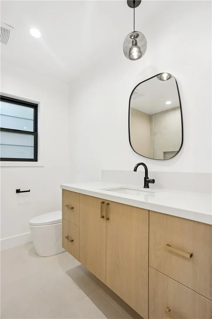 5743 Natick Ave Sherman Oaks, CA 91411