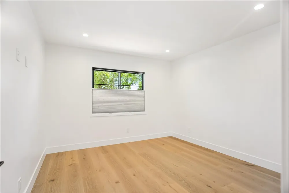 5743 Natick Ave Sherman Oaks, CA 91411