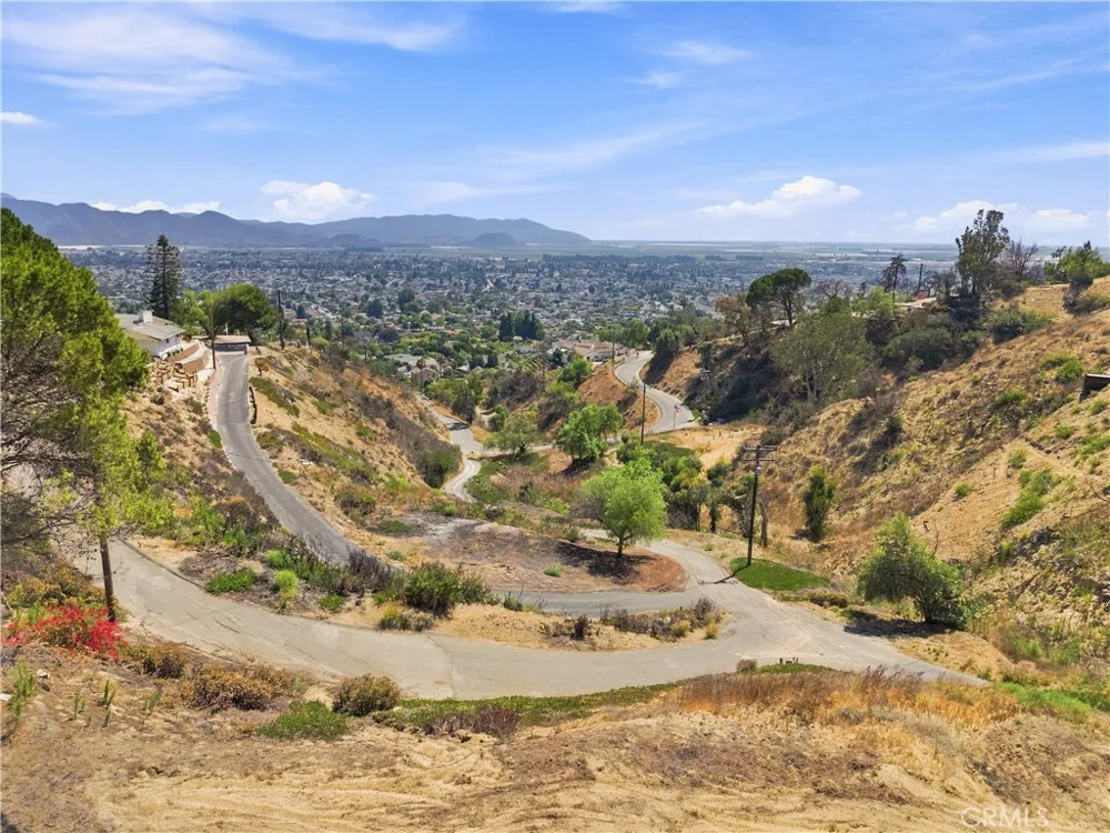 244 Highland Drive Camarillo, CA 93010