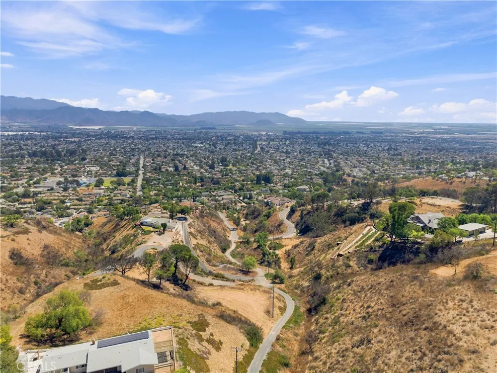 244 Highland Drive Camarillo, CA 93010