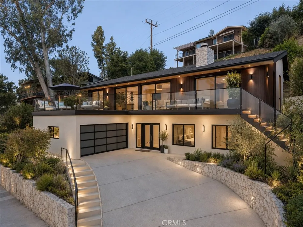 2232 East Lakeshore Drive Agoura Hills, CA 91301