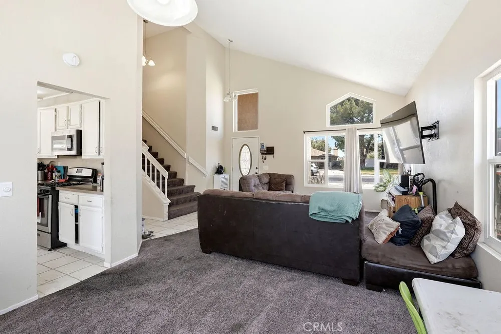 4722 E Avenue R4 Palmdale, CA 93552